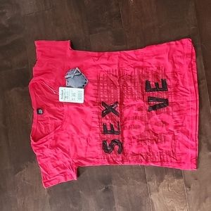 Desigual New Tshirt with tag perfect for Valentine's Day! Size S/M